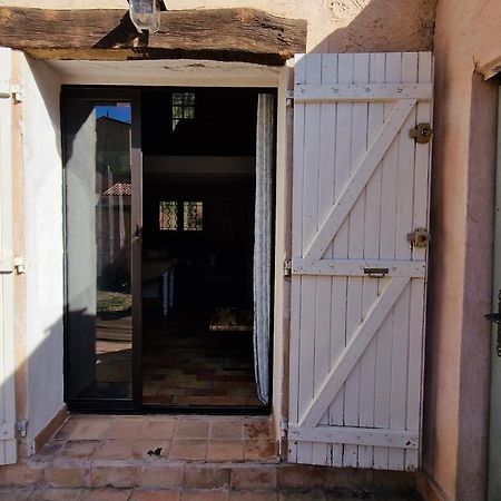 Studio Au Pied De La Sainte Victoire Puyloubier Kültér fotó